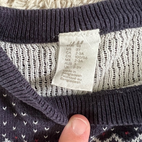 H&M Reindeer Cotton Sweater Navy with Shoulder Buttons size 3T​​ - Picture 2 of 5